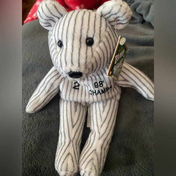 Bamm Beano’s Derek Jeter #2 plushie - Picture 1 of 2